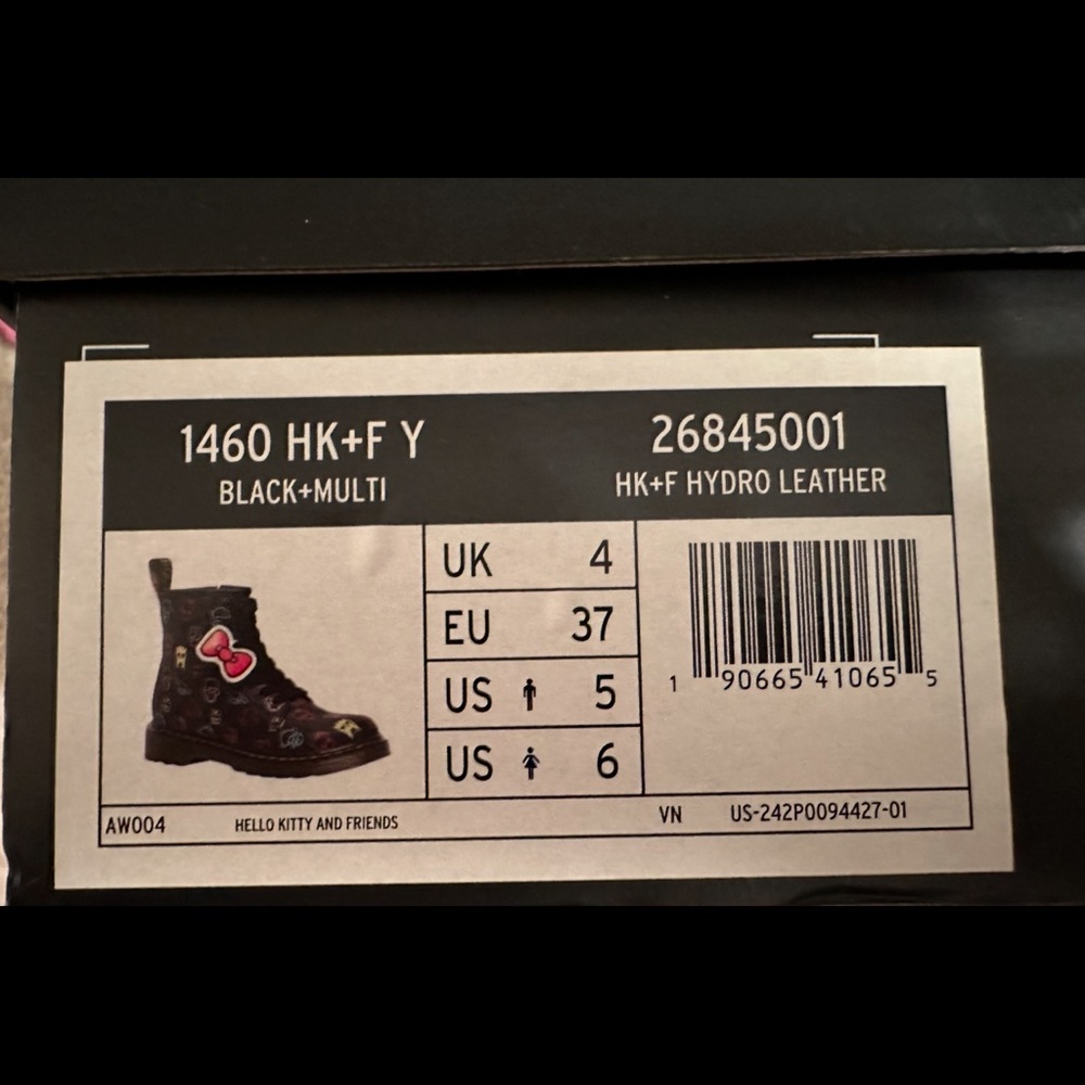 Dr Marten Hello Kitty Boots - Picture 6 of 6